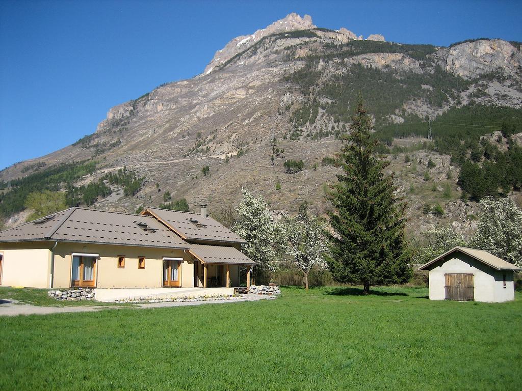 Chambres D'Hotes La Pierre D'Oran LʼArgentière-la-Bessée Zewnętrze zdjęcie