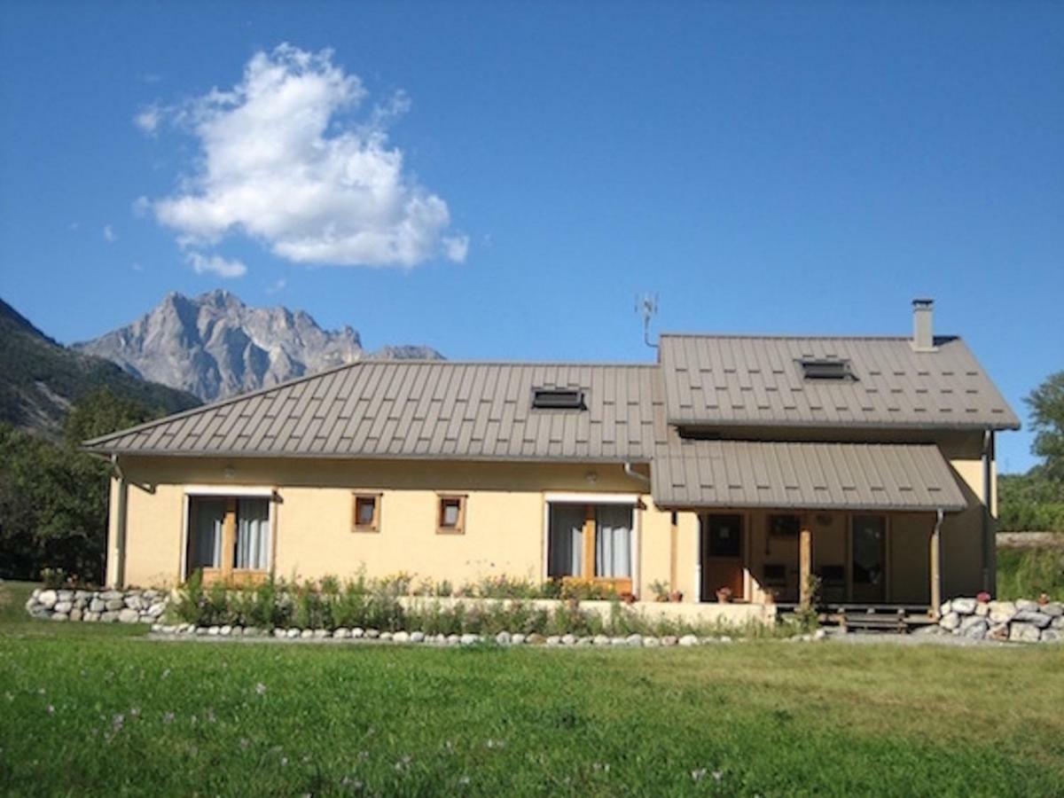 Chambres D'Hotes La Pierre D'Oran LʼArgentière-la-Bessée Zewnętrze zdjęcie